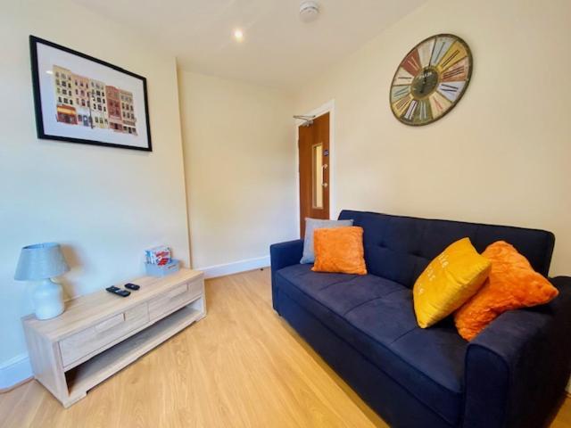 Cannock House ~ 4 Bedrooms All With Ensuite. Rugeley Eksteriør billede