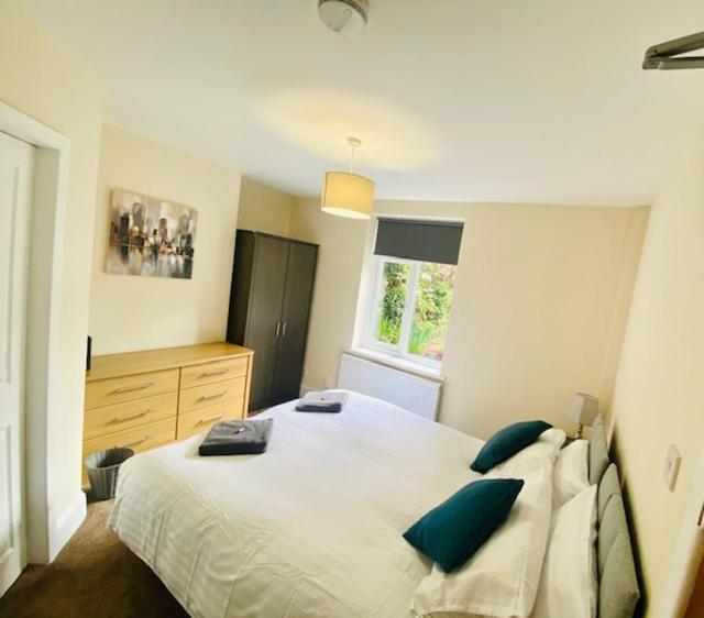 Cannock House ~ 4 Bedrooms All With Ensuite. Rugeley Eksteriør billede